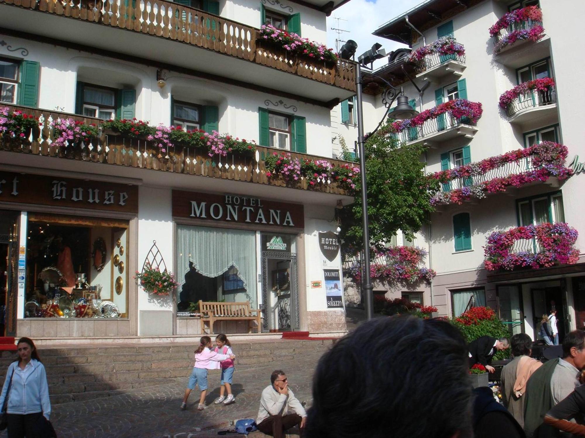 Hotel Montana Cortina d'Ampezzo Exterior photo