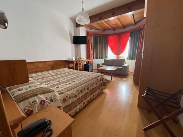 Hotel Montana Cortina d'Ampezzo Exterior photo