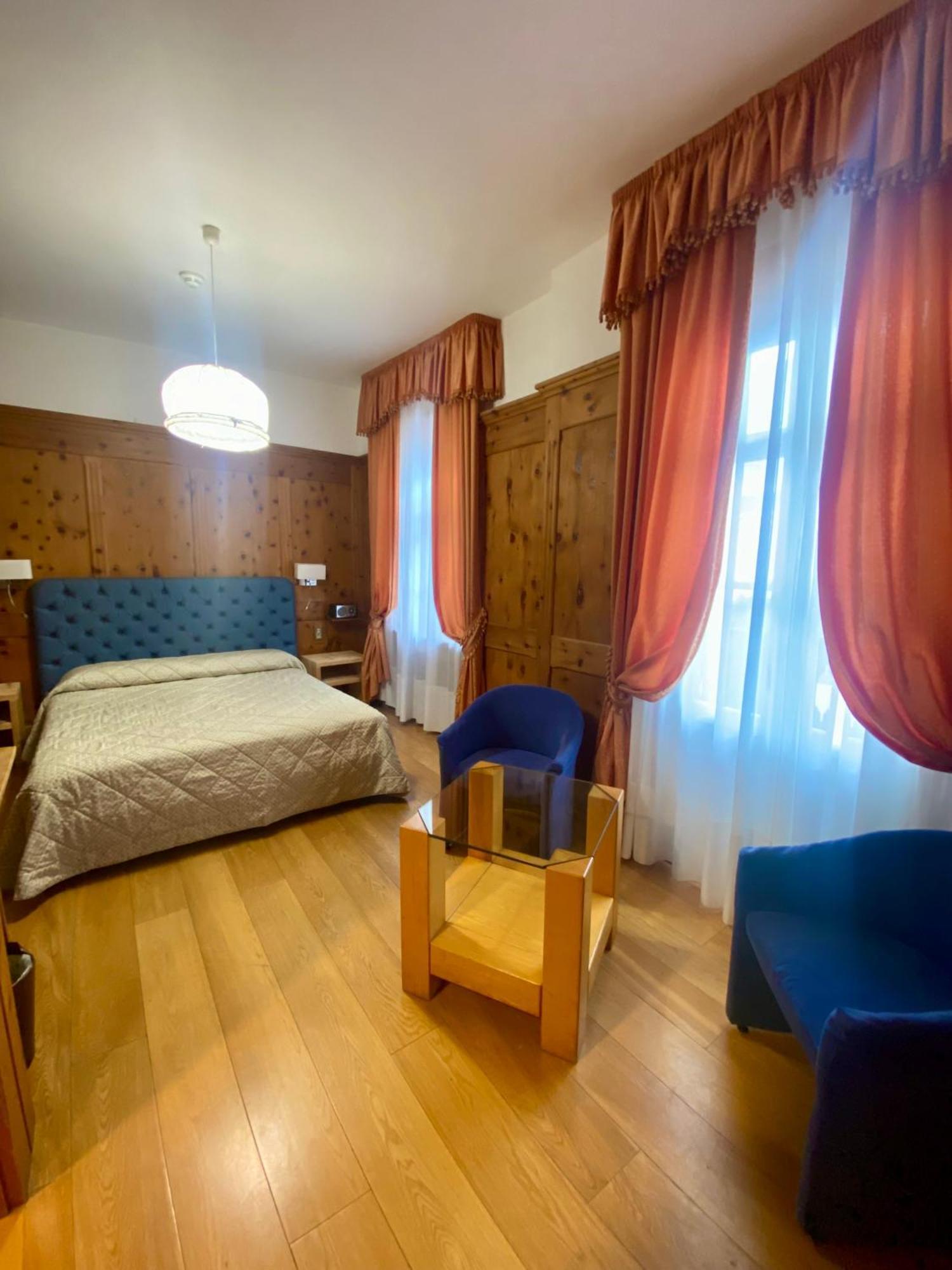 Hotel Montana Cortina d'Ampezzo Exterior photo