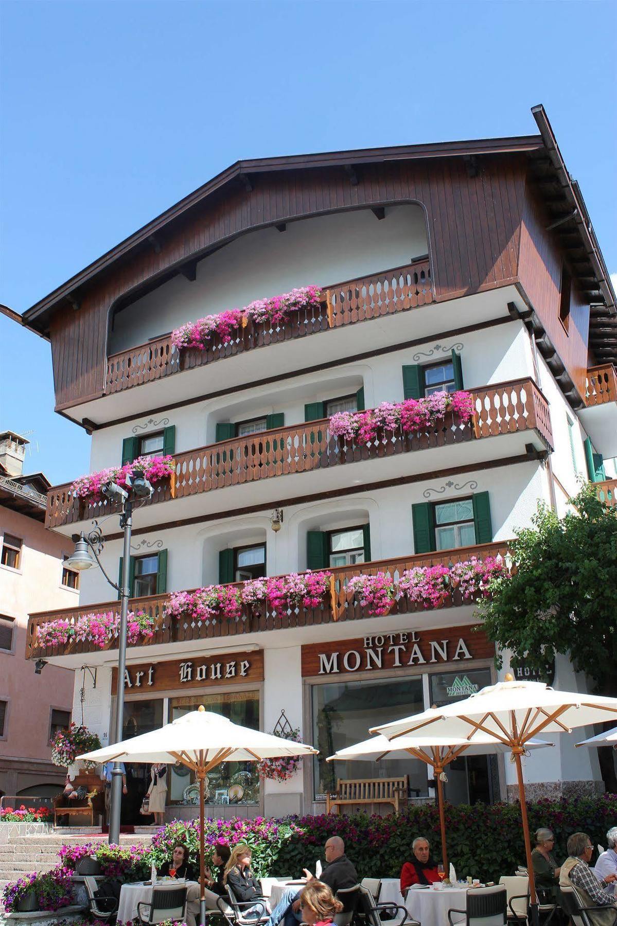 Hotel Montana Cortina d'Ampezzo Exterior photo